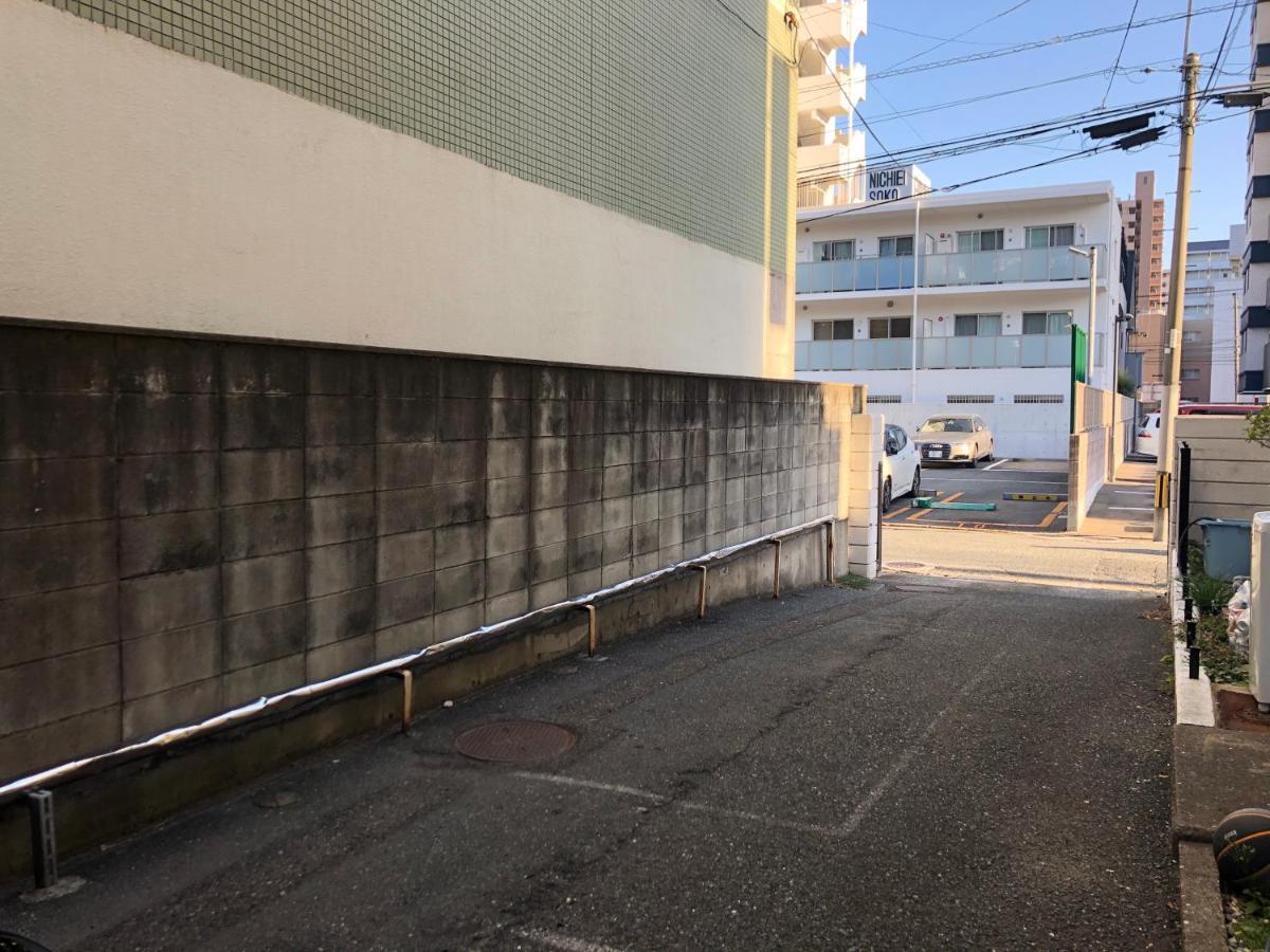 Guesthouse Shiawase Eki Fukuoka  Exterior photo